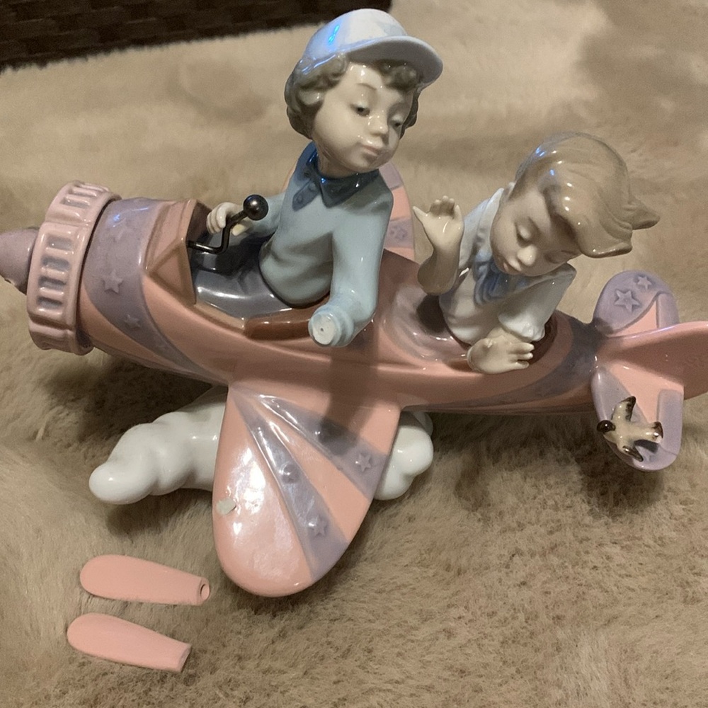 Lladro Porcelain Sculpture - Don't Look Down by Lladró